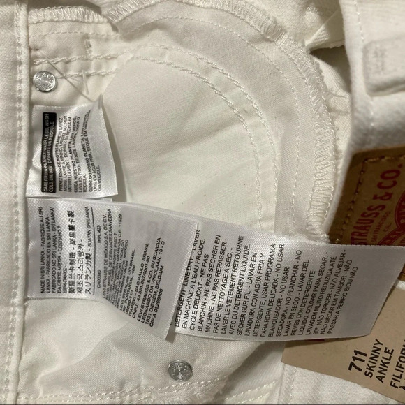 LEVI’S 711 Skinny Ankle Raw Hem w/ Embellishments at Ankle White Jeans - Picture 7 of 7